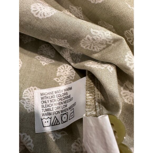 Orvis Long Sleeve Button Down Sage Green Floral Camp Shirt Size 14 - Picture 5 of 8